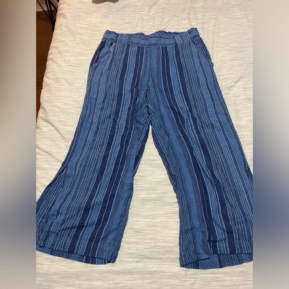 Indigo rein ladies size L wide leg pants.